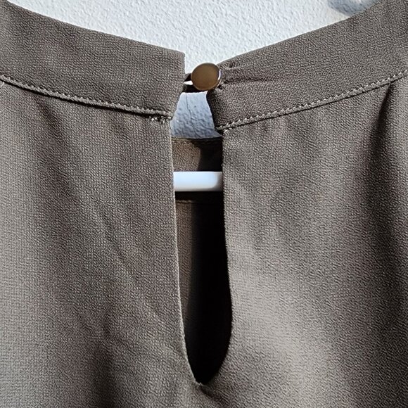 Monteau Olive Green Halter Tank Top Size Large - Picture 16 of 16